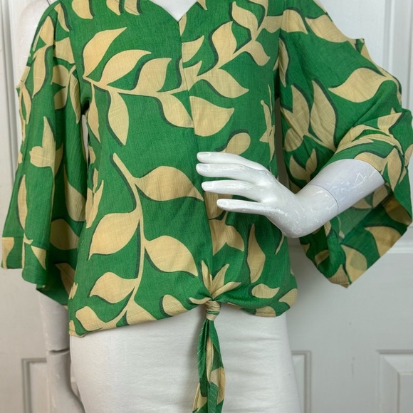 By Design Green and Cream Leaf Print Women's Top Size Small - Picture 4 of 13